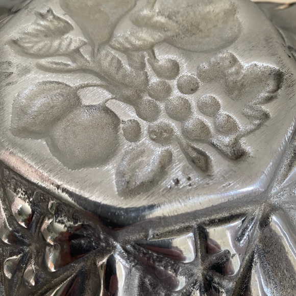 Vintage Pewter Serving Bowl Silver Metal Fluted Ruffled Embossed Fruit Design - Picture 5 of 10